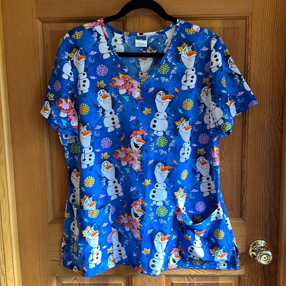 Woman’s Scrub Top
